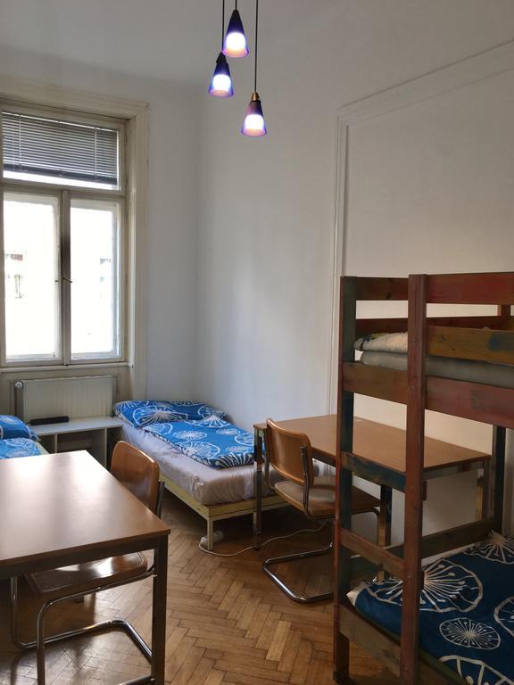 Chichilli Hostel Viena Exterior foto